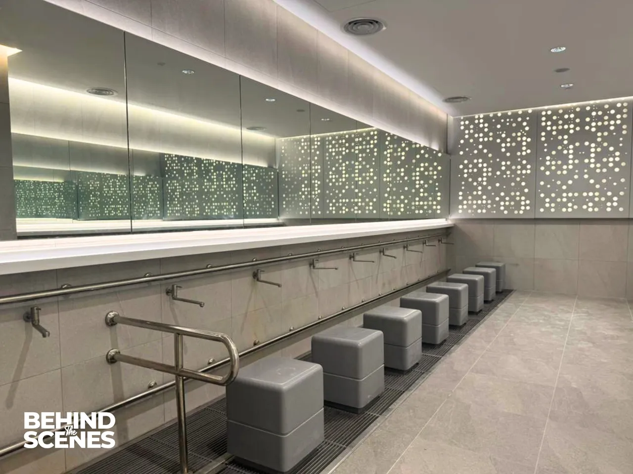 Ground Level Public Surau — photo 3 of 7